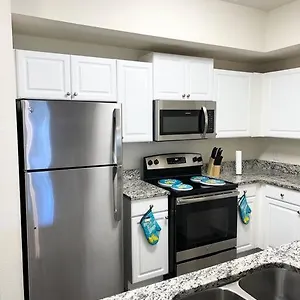  Apartment Modern Apt In The Heart Of United States